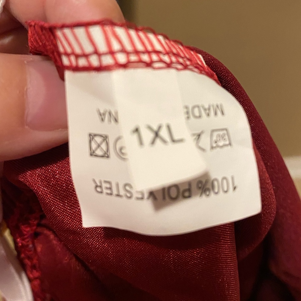 Shein Plus Floral Lace Cutout Satin Teddy
Bodysuit
Size: 1XL - Picture 4 of 5